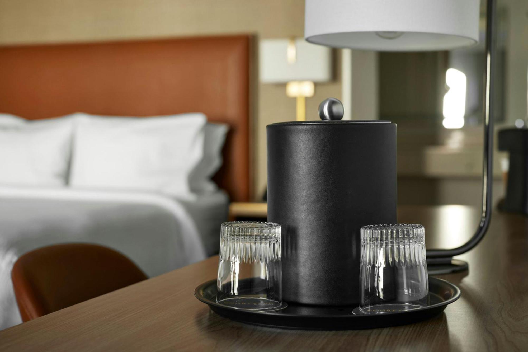 Courtyard By Marriott Los Angeles Pasadena Old Town Exteriör bild