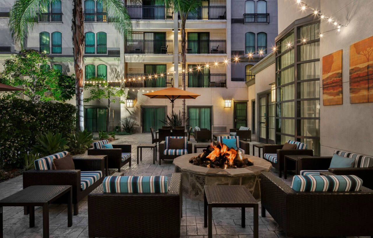 Courtyard By Marriott Los Angeles Pasadena Old Town Exteriör bild